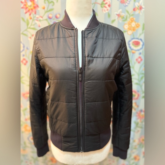 Lululemon Non-Stop Bomber Jacket *Reversible in Black (Released 2022) - 4 - Picture 8 of 12